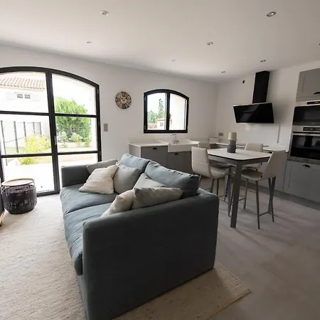 Maison Lavande Du Mas Lou Capy * サロン＝ド＝プロヴァンス